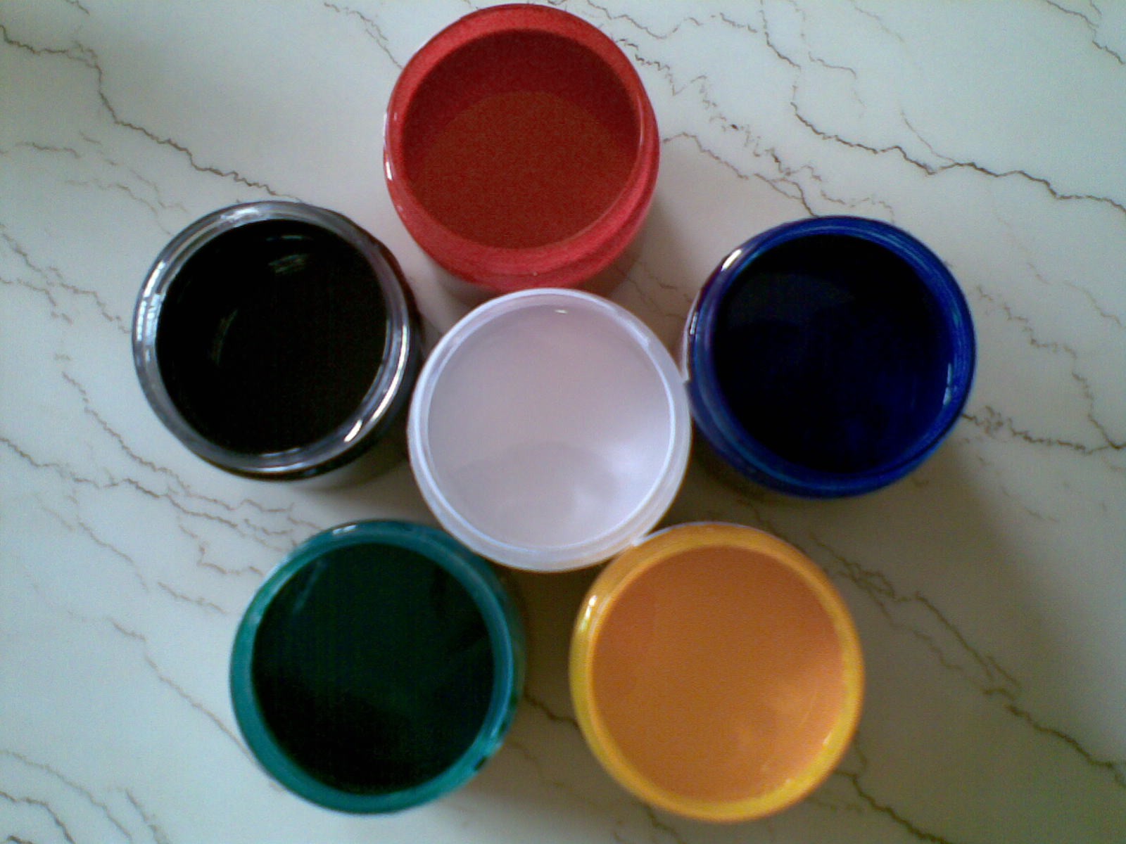 ����֬ɫ��